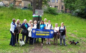 Walkers at the SuffragetteTree on Kelvin Way