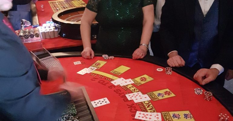 Glamorous guests at Casino Night 2020