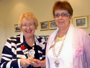 Federation President Jenny Vince presents Region Programme Action Award to Anne Jones, SI St Helens