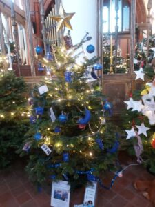 Soroptimist Christmas Tree at Tree Festival St Saviours