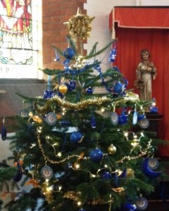 64 Soroptimist tree at St Saviours church Christmas 2014