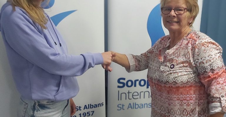SI St Albans Barbara Saunders welcomes Maria Podrajanskaya